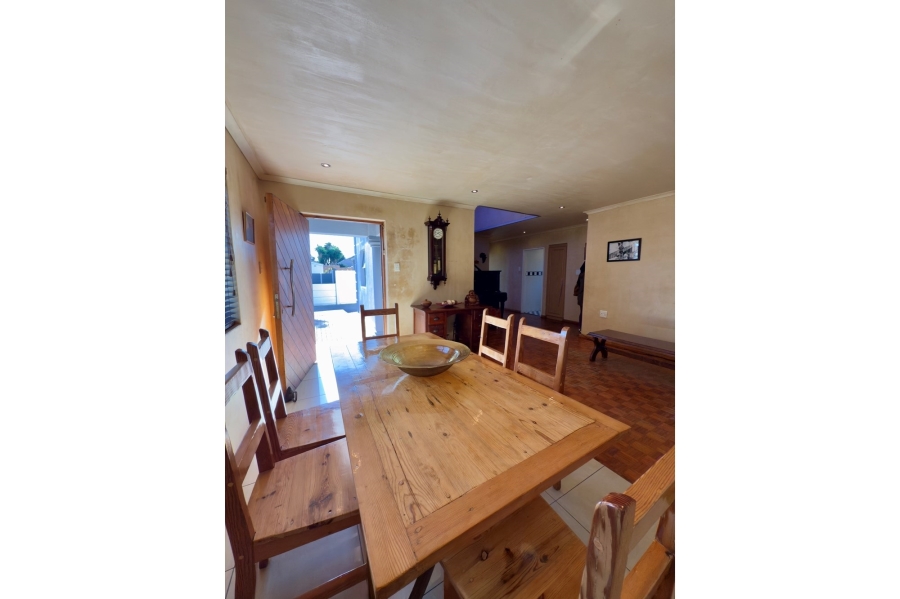 4 Bedroom Property for Sale in Kensington Western Cape